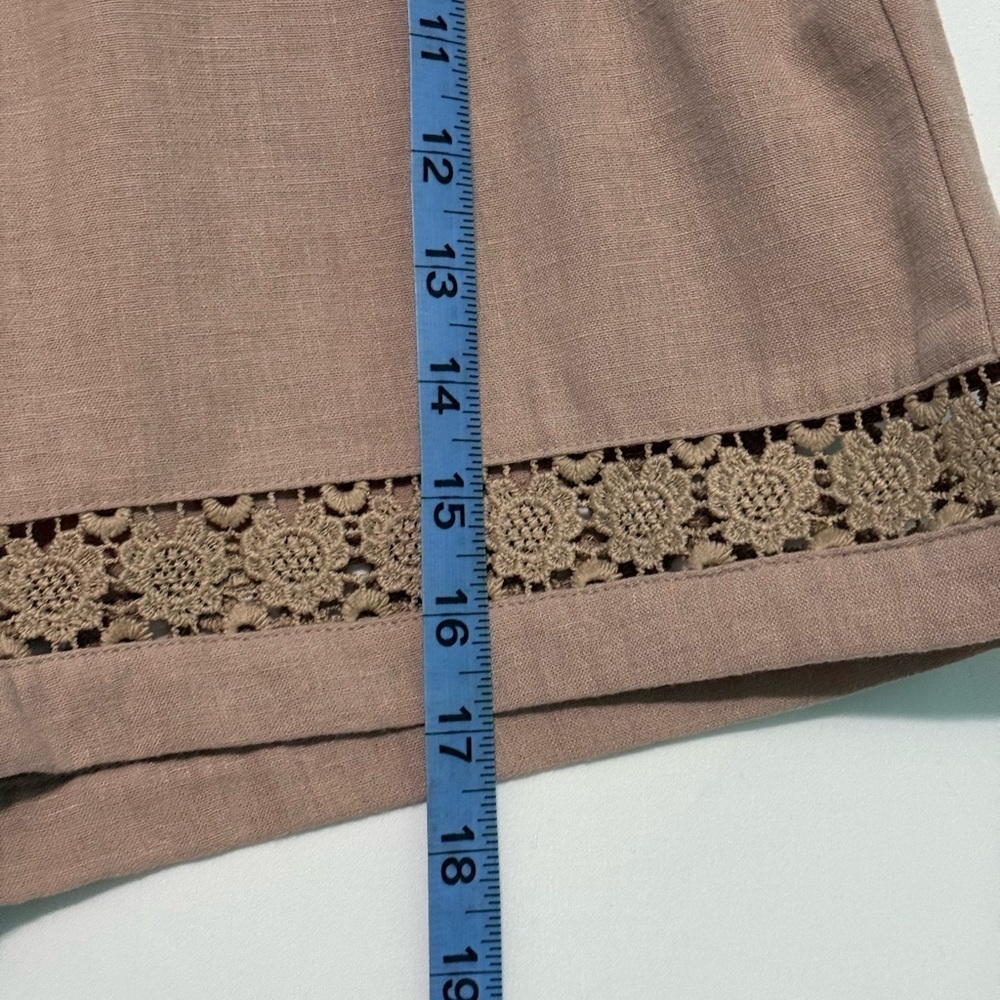 Adrianna Papell Women's Tan Shorts with Lace Trim - Picture 4 of 8